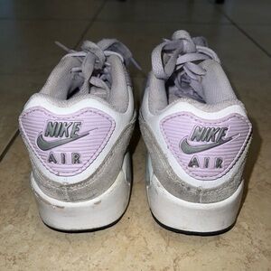 Nike Air Max - Youth  4.5 - USED / Good Condition - Light Purple / White